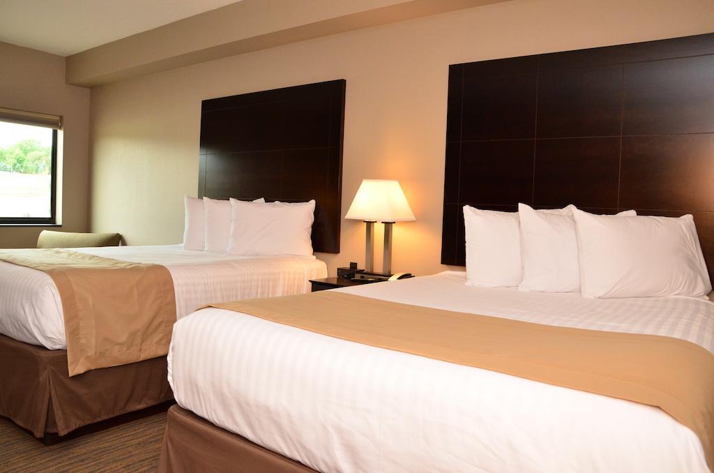 Qube Hotel - Polk City Номер фото