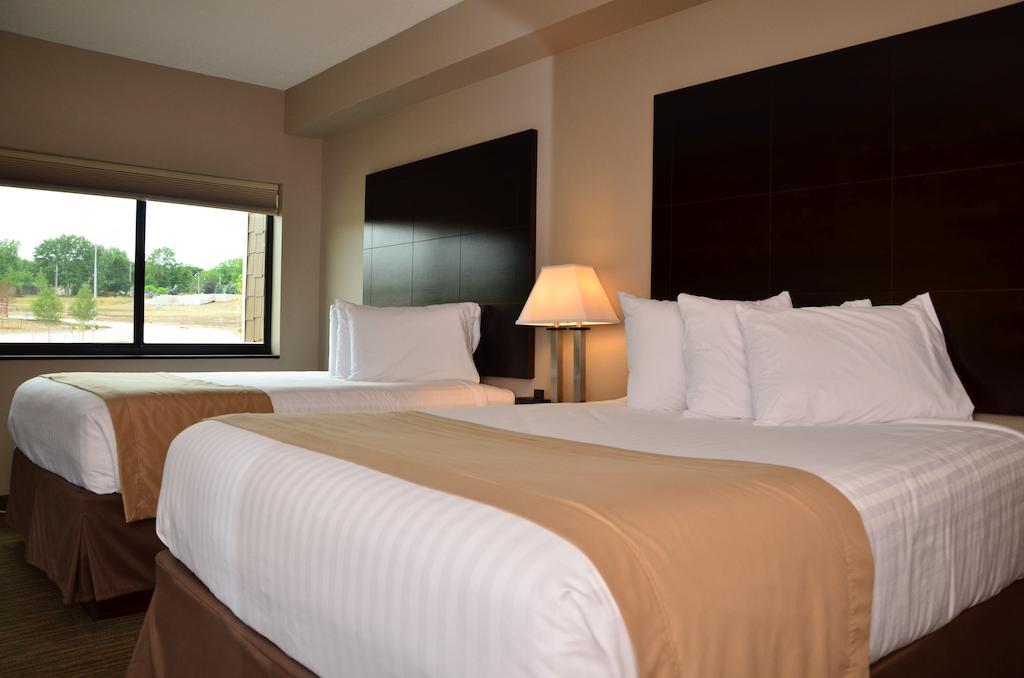 Qube Hotel - Polk City Номер фото